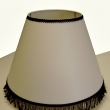 st�nidlo b�ov� s hn�dou t��sn� na stojac� lampu